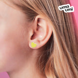 Aretes Ucrania en forma de corazón con esmalte amarillo y azul