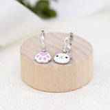 Pendientes con colgantes Gato con pata con esmalte blanco y rosa, d 12 mm